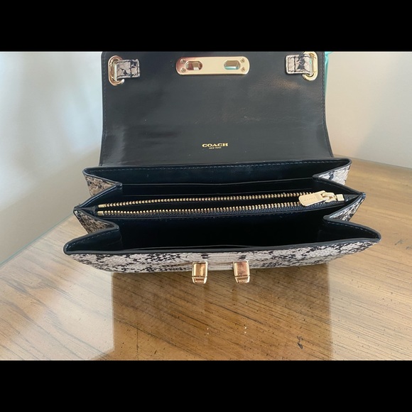 Coach Embossed Exotic Leather Swagger Wallet - Picture 3 of 9